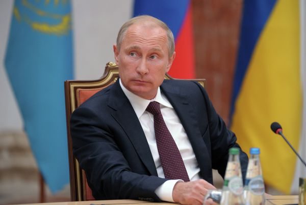 “People who do what I do should be aware of it, they should take [approval rating] into account, but they should not count on it. I never count on it,” Putin said. - Sputnik International