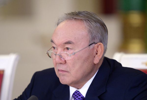 Kazakh President Nursultan Nazarbayev suggests discussing the issue of creating a free trade zone between countries bordering the Caspian Sea. - Sputnik International