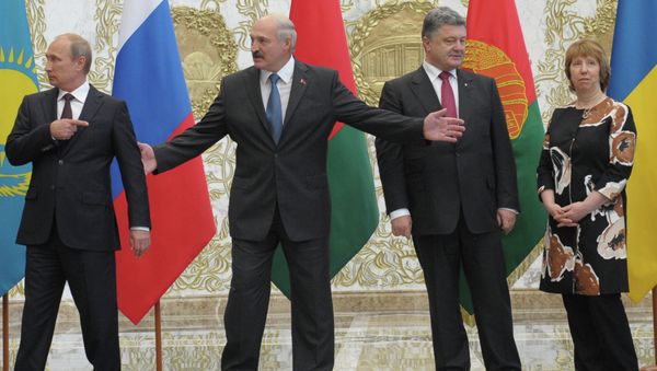 Russian President Vladimir Putin, President of Belarus Alexander Lukashenko, President of Ukraine Petro Poroshenko and High Representative for Foreign Affairs and Security Policy Catherine Ashton (left to right) during the ceremony of a joint photograph before a meeting of heads of states of the Customs Union with the President of Ukraine and representatives of the European Commission. - Sputnik International