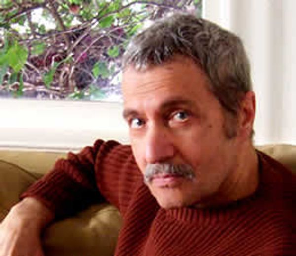 Dr. Michael Parenti, a political scientist from Yale University, a historian, and a cultural critic - Sputnik International