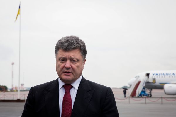 Ukrainian President Petro Poroshenko on Saturday gave the Organization for Security and Cooperation in Europe (OSCE) a go-ahead for the use of drones during OSCE observer operations in Ukraine. - Sputnik International
