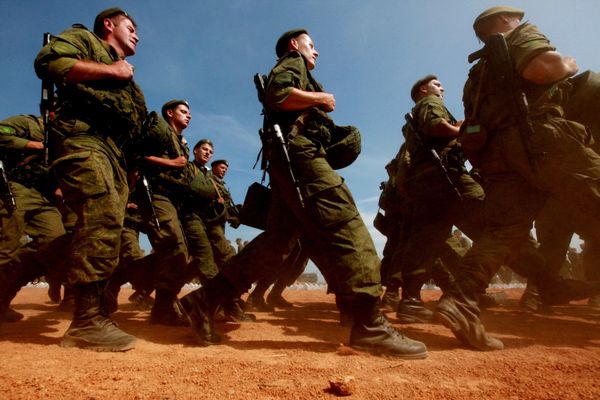 Russia’s Defense Ministry spokesman Maj. Gen. Igor Konashenkov says that NATO's Images of Alleged Russian Troops in Ukraine  have become ridiculous. - Sputnik International