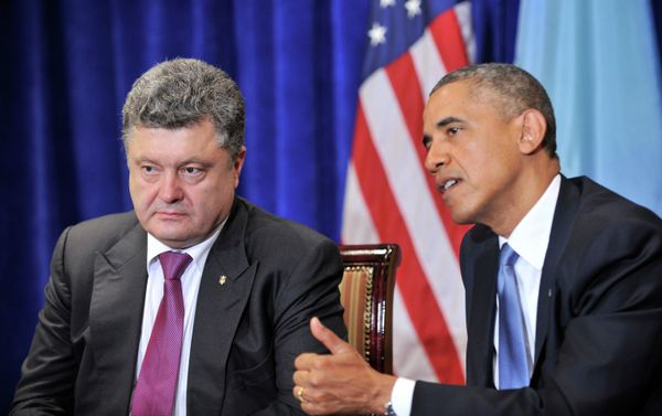 Ukraine's President Petro Poroshenko (L) and US President Barack Obama (R) are expected to meet  in Washington in September. - Sputnik International