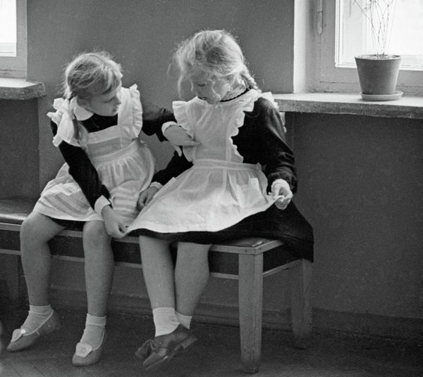 Evolution of Russian School Uniform - Sputnik International