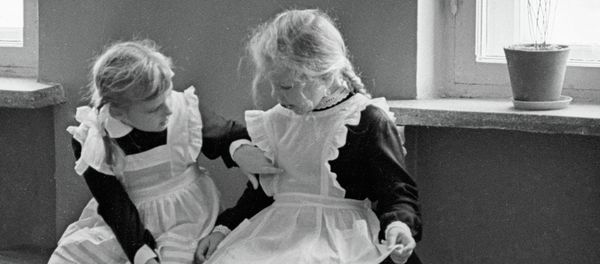 Evolution of Russian School Uniform - Sputnik International