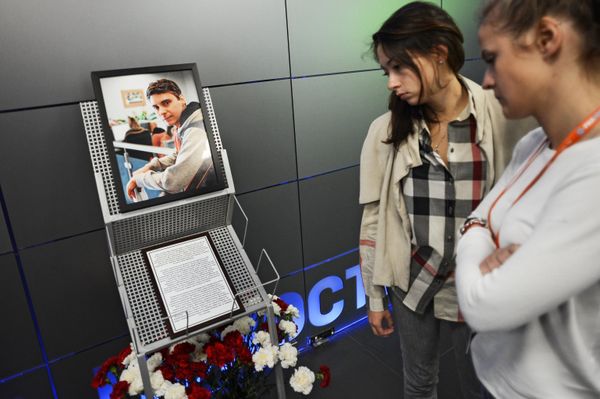 Saying Goodbye to Our Colleague Andrei Stenin - Sputnik International
