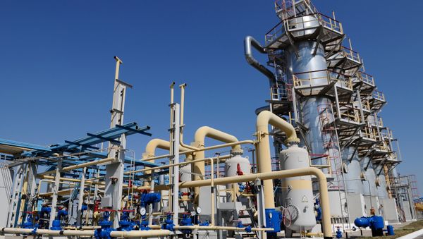 Liquefied natural gas (LNG) consumers in Asia are expecting a weakening of the oil-based pricing model. - Sputnik International