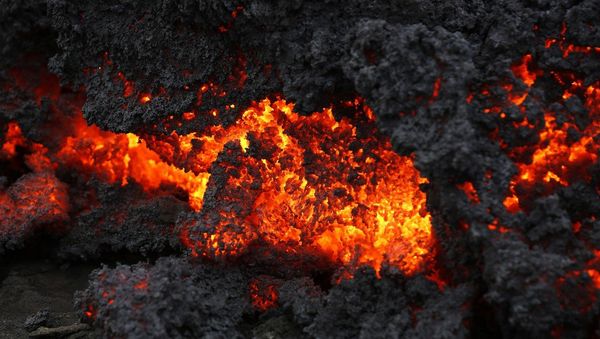 A close up of lava from an eruption on Holuhraun, northwest of the Dyngjujoekull glacier in Iceland - Sputnik International