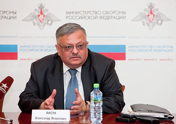 Russia's chief military doctor Alexander Fisun says that the Defense Ministry is ready to adopt civil science developments, in particular anti-stress pills, for military medical support in the Arctic - Sputnik International