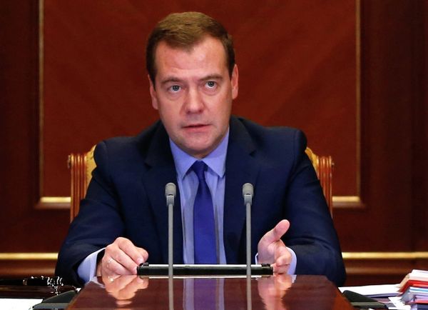 At the meeting, Medvedev proposed including new production technologies to the list of priority areas for the development of science and technology and to the list of so-called critically important technologies. - Sputnik International