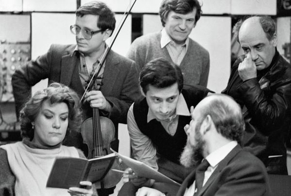 Leading Russian Conductor, Violinist, Teacher Vladimir Spivakov Marks 70th Birthday Leading Russian Conductor, Violinist, Teacher Vladimir Spivakov Marks 70th Birthday - Sputnik International
