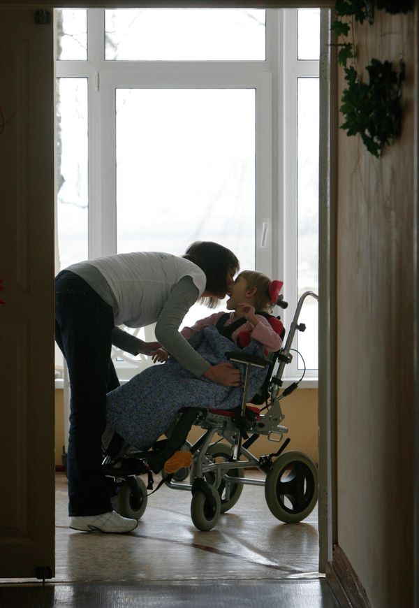Nearly 30 percent of disabled children in Russia live in state orphanages, according to HRW. - Sputnik International