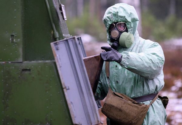 Russia’s Radiation, Chemical and Biological Protection Units of the Strategic Missile Forces began training on the detection of different viruses and harmful bacteria - Sputnik International