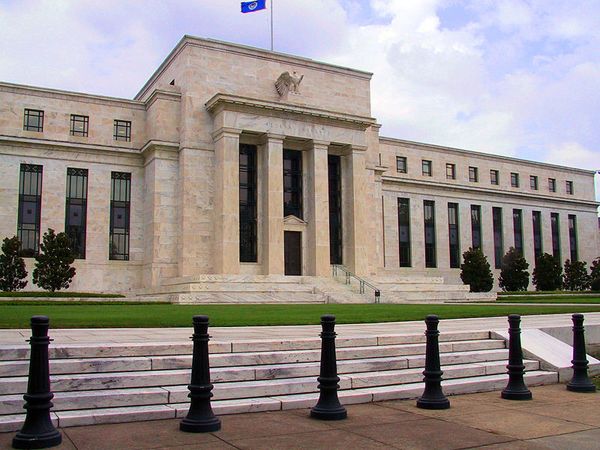 US Federal Reserve System revised down its US GDP growth forecast for 2014, 2015 - Sputnik International