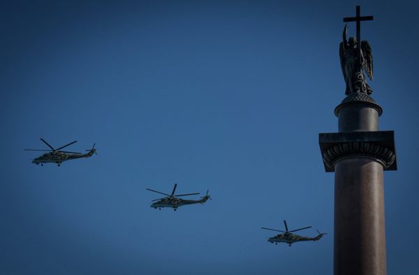 A helicopter crashed into the Gulf of Finland within the city limits of Saint-Petersburg, near Morskaya Naberezhnaya - Sputnik International