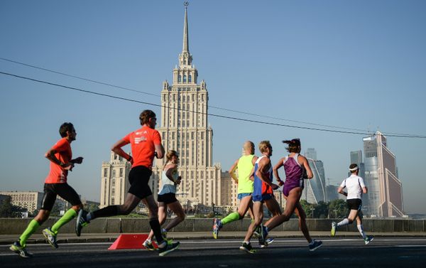 Russian Runners Hit the Streets for National Day of Running 2014 - Sputnik International