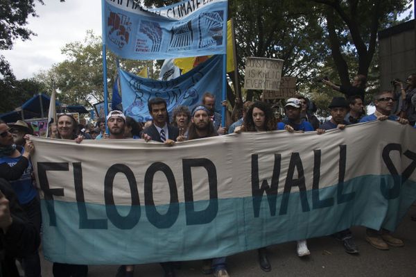 Demonstrators during the Flood Wall Street protest on September 22, 2014 in New York City. - Sputnik International