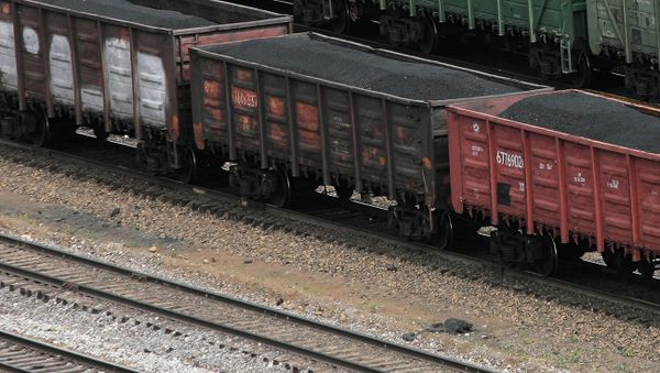 Polish miners have blocked trains carrying Russian coal from entering their country. - Sputnik International