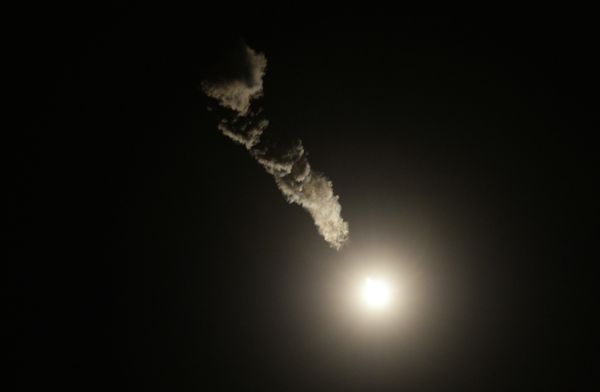 One of the two solar panels on Russia's Soyuz TMA-14M manned spacecraft has so far been unable to unfold - Sputnik International