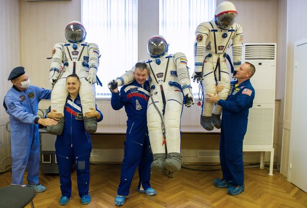 Russian Yelena Serova Becomes First Female Astronaut in 17 Years to Arrive at ISS - Sputnik International