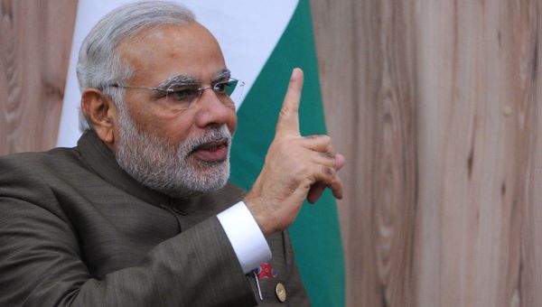 Indian Prime Minister Narendra Modi stresses importance of maintaining close relations with neighbors prior to the 18th SAARC summit, which starts tomorrow. - Sputnik International