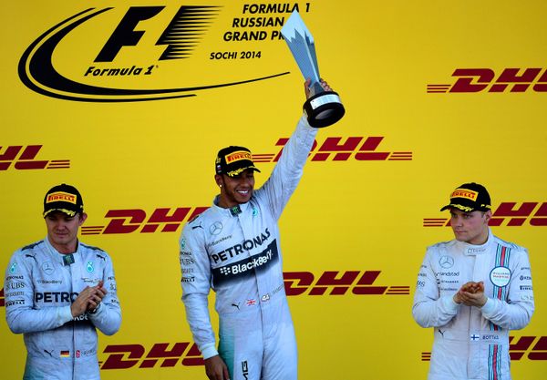 Mercedes team racing driver Lewis Hamilton won Formula One Russian Grand Prix - Sputnik International
