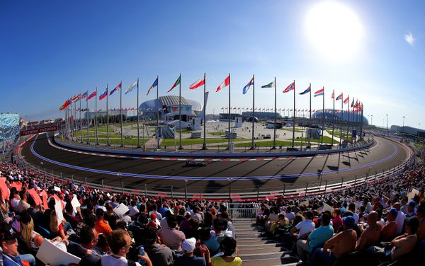 Russia’s first Formula One racing competition was attended by 65,000 spectators - Sputnik International