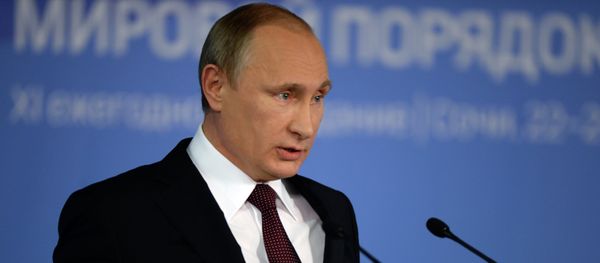 Russian President Vladimir Putin speaks at the wrap-up session of the 11th Meeting of the Valdai Discussion Club in Sochi on October 24, 2014. - Sputnik International