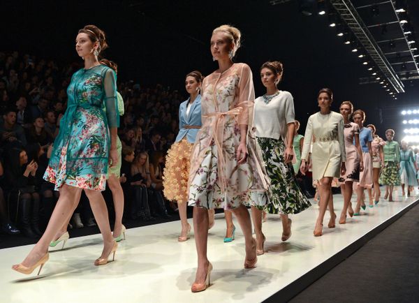 Haute Couture in Moscow: Mercedes-Benz Fashion Week Russia Haute Couture in Moscow: Mercedes-Benz Fashion Week Russia - Sputnik International