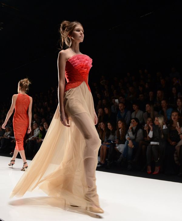 Haute Couture in Moscow: Mercedes-Benz Fashion Week Russia Haute Couture in Moscow: Mercedes-Benz Fashion Week Russia - Sputnik International