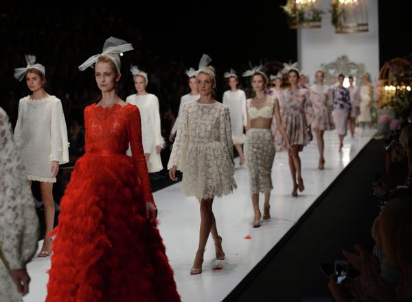 Haute Couture in Moscow: Mercedes-Benz Fashion Week Russia Haute Couture in Moscow: Mercedes-Benz Fashion Week Russia - Sputnik International