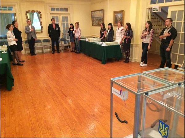 Polling station at the Ukrainian Embassy in the US - Sputnik International